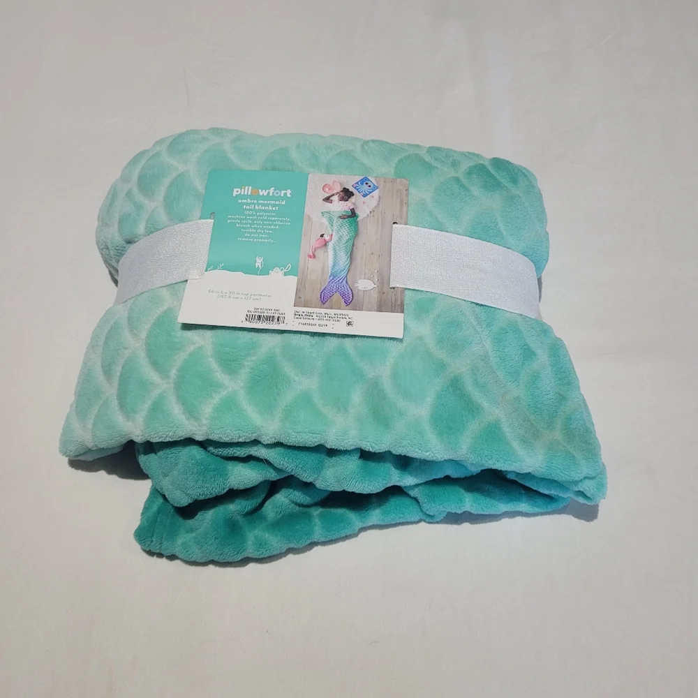 Mermaid Throw Blanket Ombre Color Purple Blue Fish Tail Scale Soft Fleece Velour